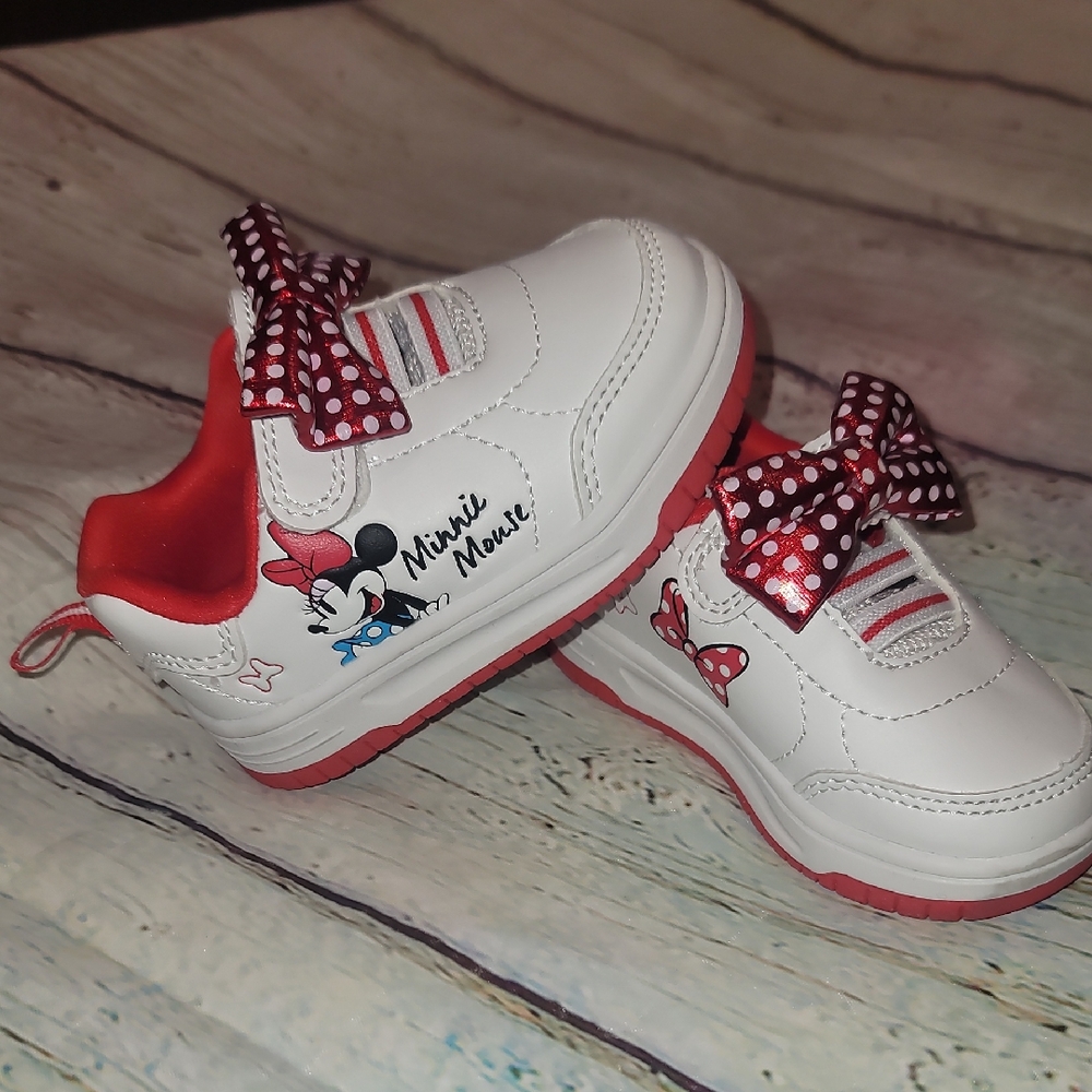 White Minnie Mouse Bow Shoes